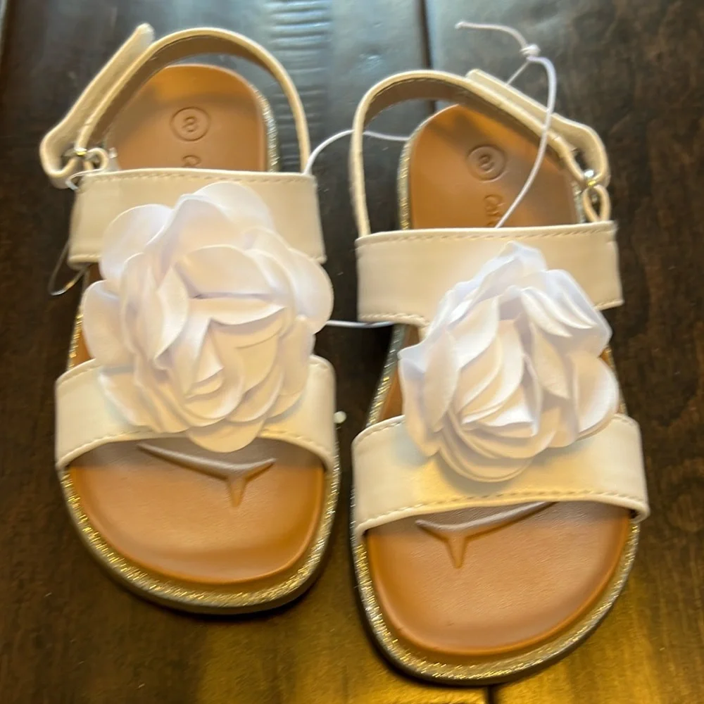 NWT Cat and Jack Toddler Girls White Violetta Flower Sandals!